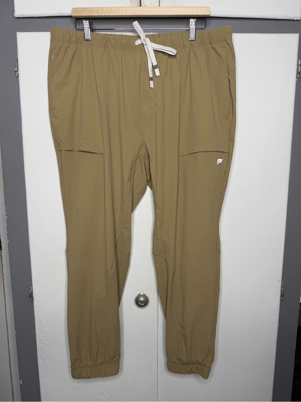 Fabletics The One Pant Mens 2XL XXL Tan Performance Jogger NWT